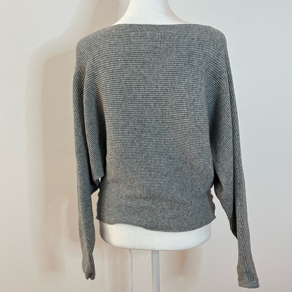 ABERCROMBIE & FITCH Dolman Sweater - Picture 3 of 4
